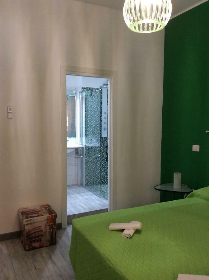 Like Family House Bed & Breakfast Rome Exterior photo